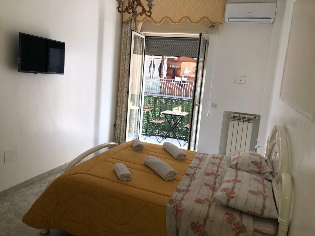 Spaccanapoli 22 Naples